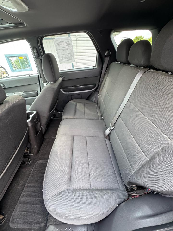 Ford Escape XLT FWD 2010