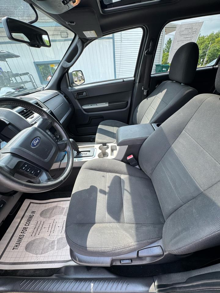 Ford Escape XLT FWD 2010