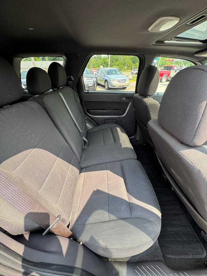 Ford Escape XLT FWD 2010