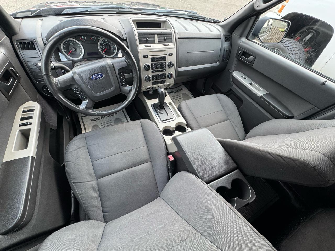 Ford Escape XLT 4WD 2012