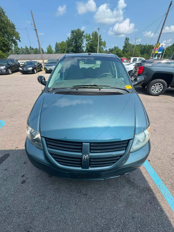 Dodge Grand Caravan SE 2005