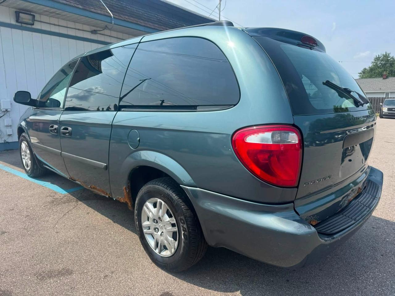 Dodge Grand Caravan SE 2005