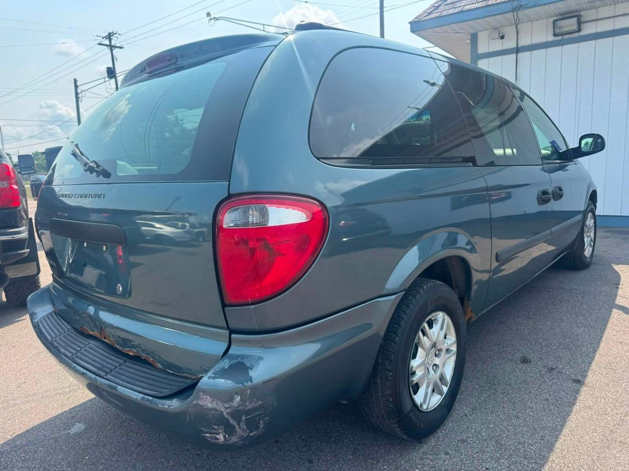 Dodge Grand Caravan SE 2005
