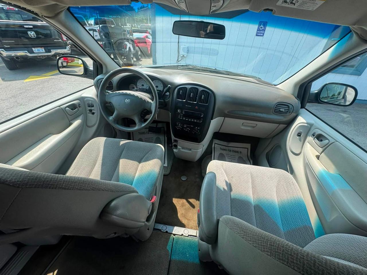 Dodge Grand Caravan SE 2005