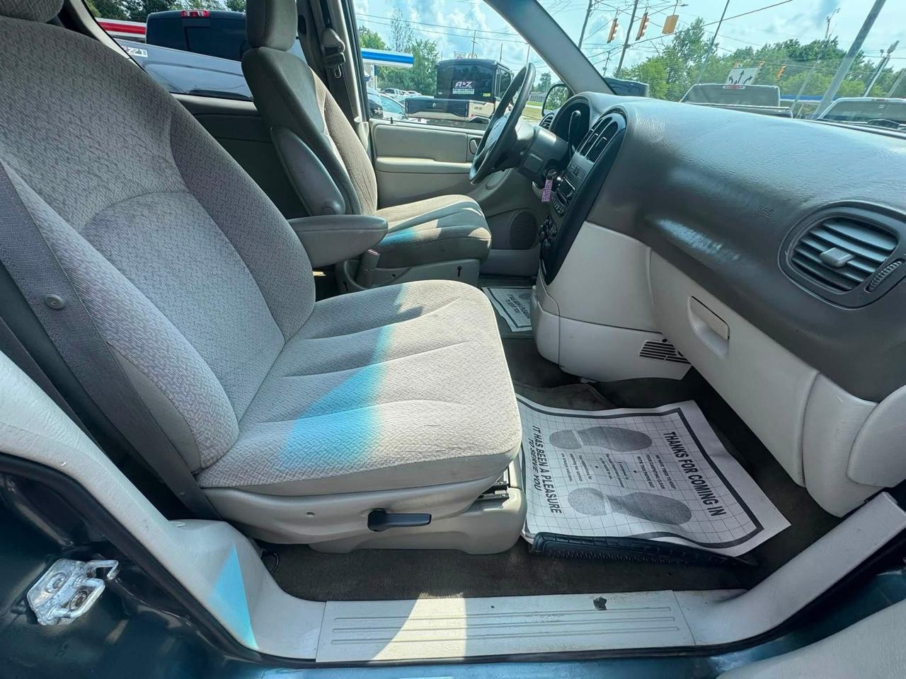 Dodge Grand Caravan SE 2005