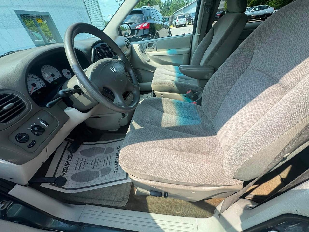 Dodge Grand Caravan SE 2005