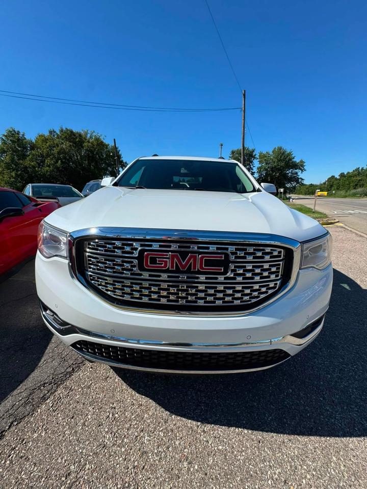 GMC Acadia Denali AWD 2017