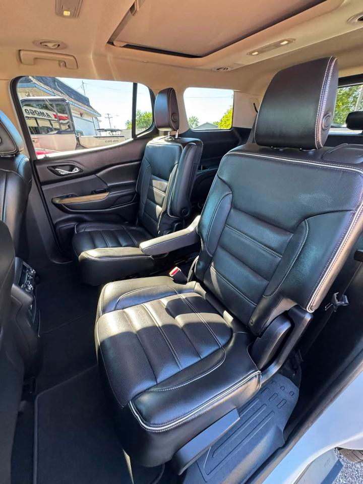 GMC Acadia Denali AWD 2017