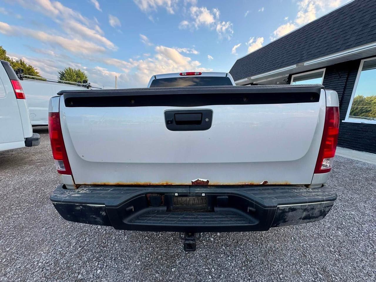 GMC Sierra 1500 SL Crew Cab 4WD 2011