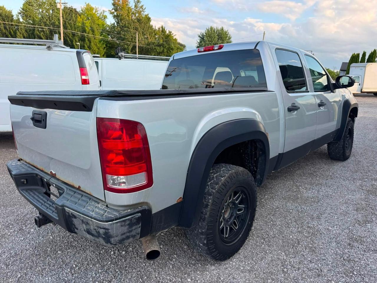GMC Sierra 1500 SL Crew Cab 4WD 2011