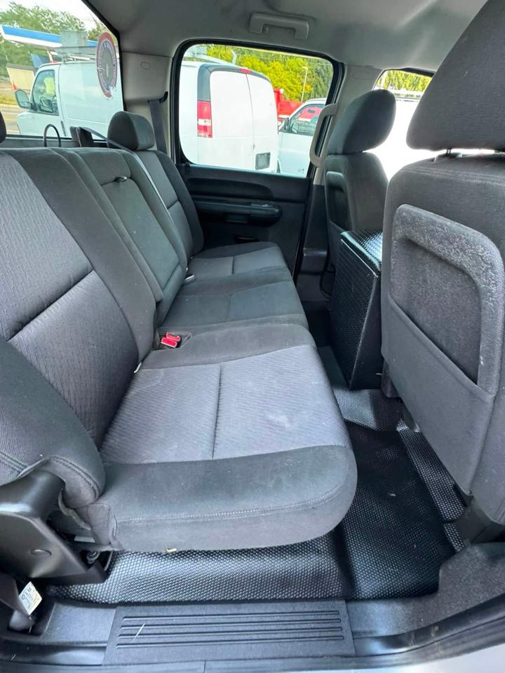 GMC Sierra 1500 SL Crew Cab 4WD 2011