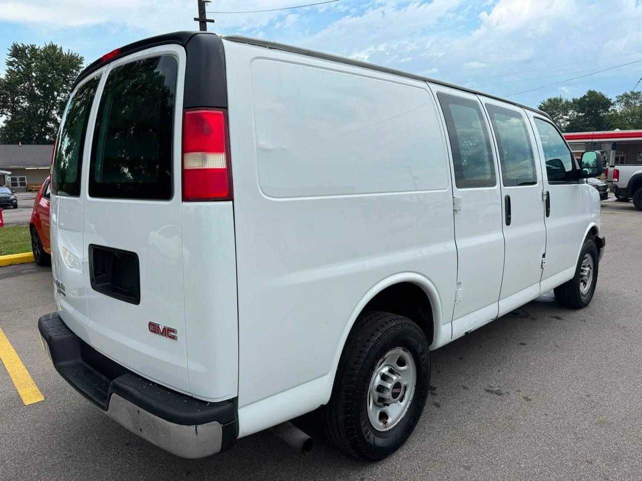 GMC Savana G2500 Cargo 2014