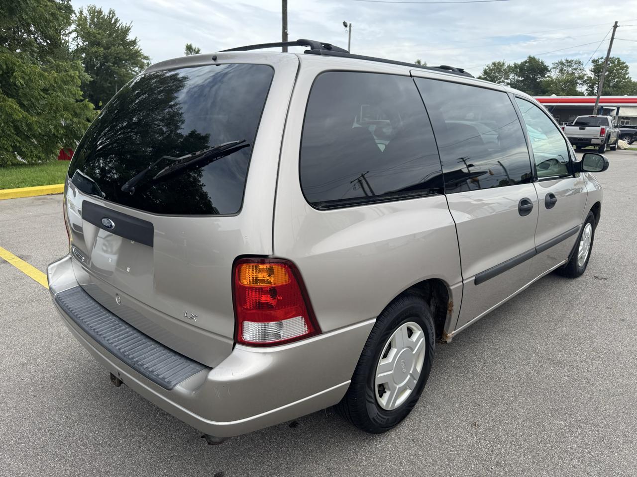 Ford Windstar LX Deluxe 2003