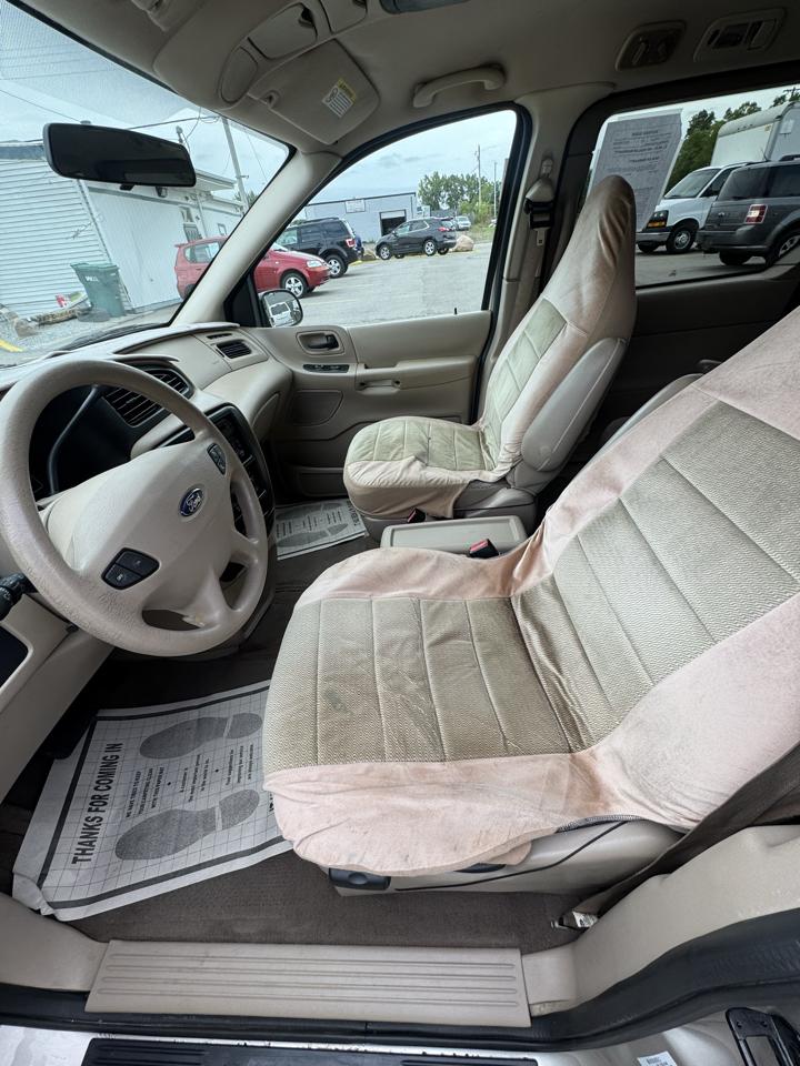 Ford Windstar LX Deluxe 2003