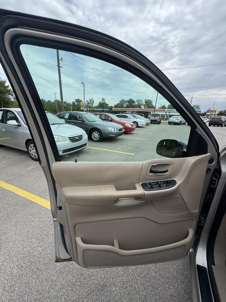 Ford Windstar LX Deluxe 2003