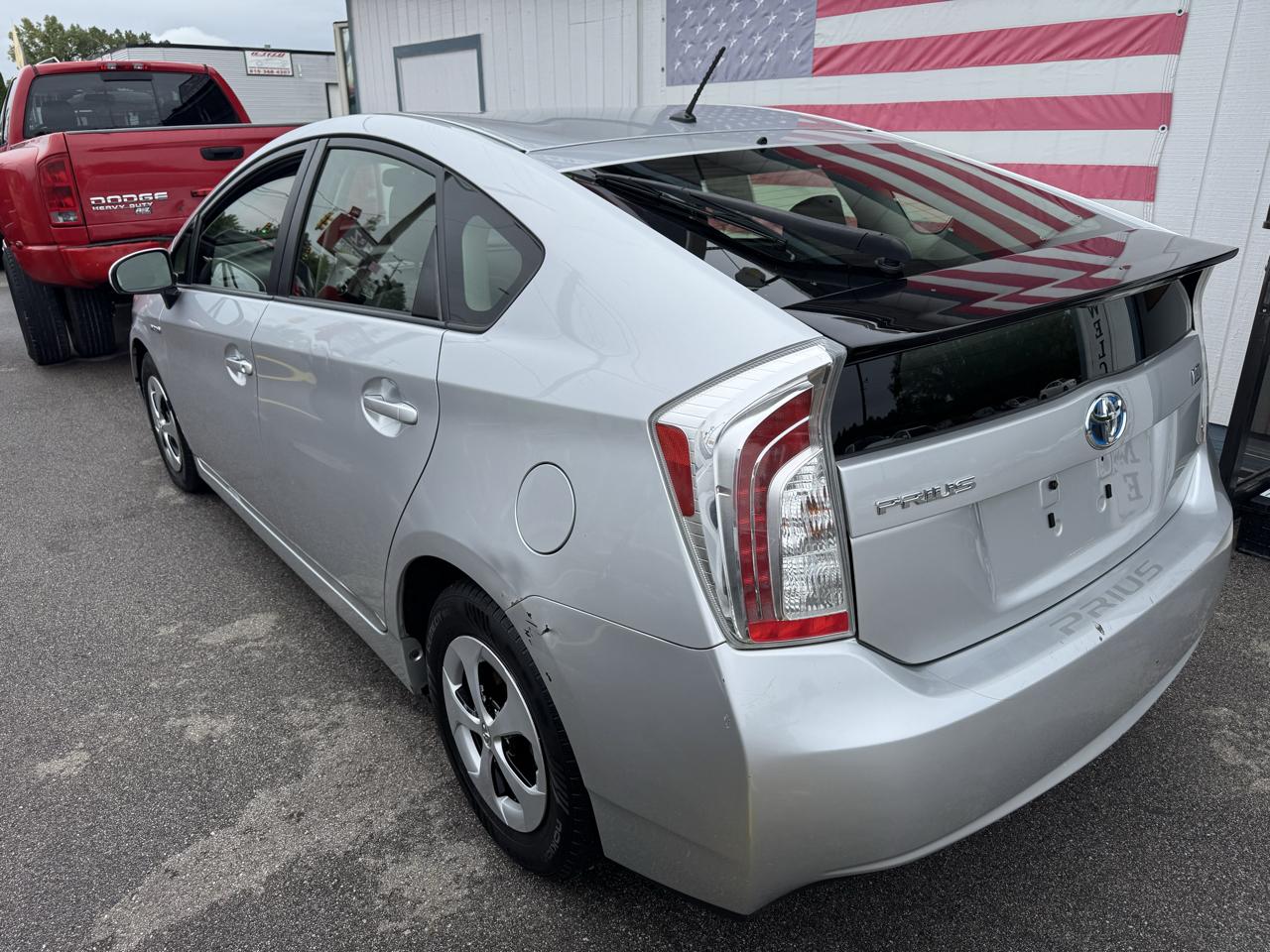 Toyota Prius Prius V 2012
