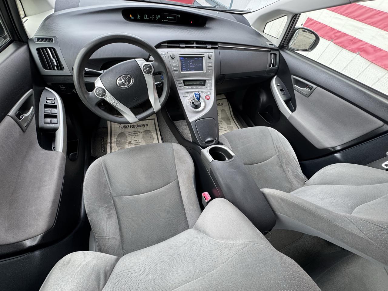 Toyota Prius Prius V 2012