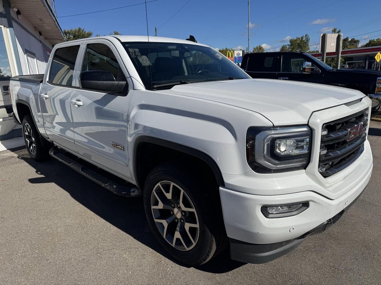 GMC Sierra 1500 SLT Crew Cab Short Box 4WD 2018
