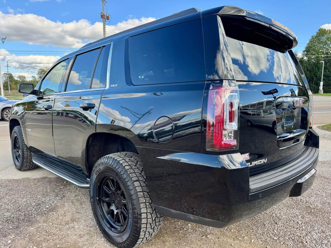 GMC Yukon SLT 4WD 2015