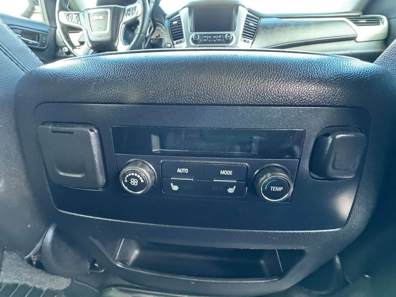 GMC Yukon SLT 4WD 2015