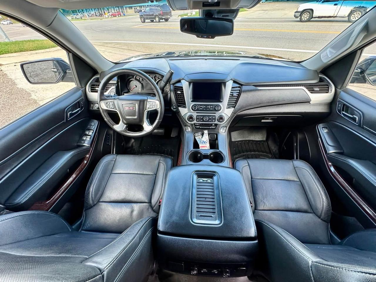 GMC Yukon SLT 4WD 2015