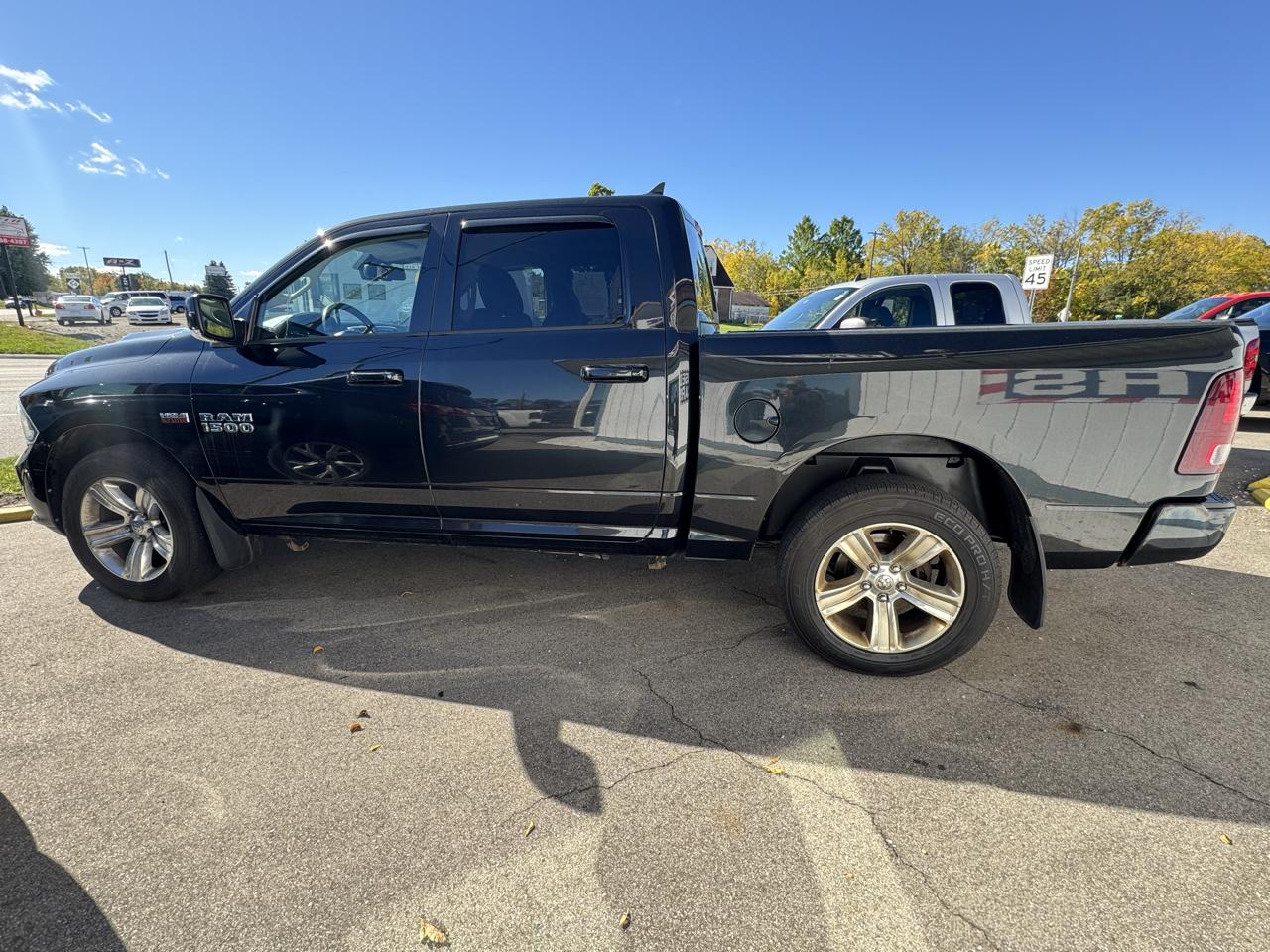 RAM 1500 Sport Crew Cab SWB 4WD 2016