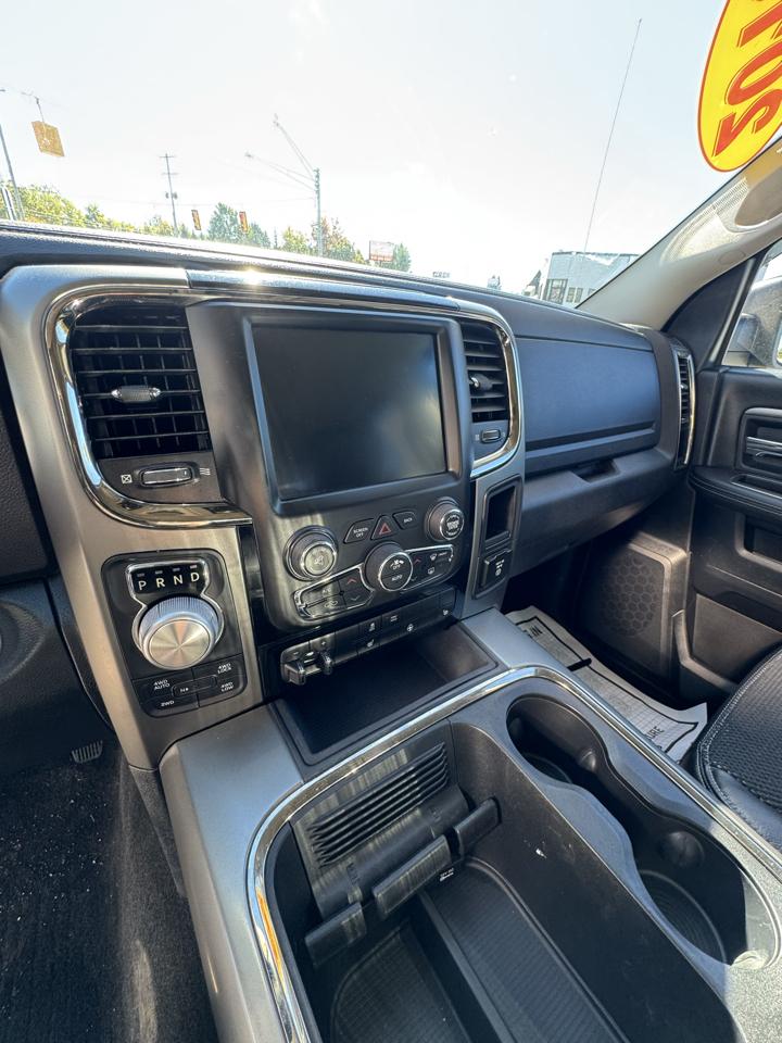 RAM 1500 Sport Crew Cab SWB 4WD 2016