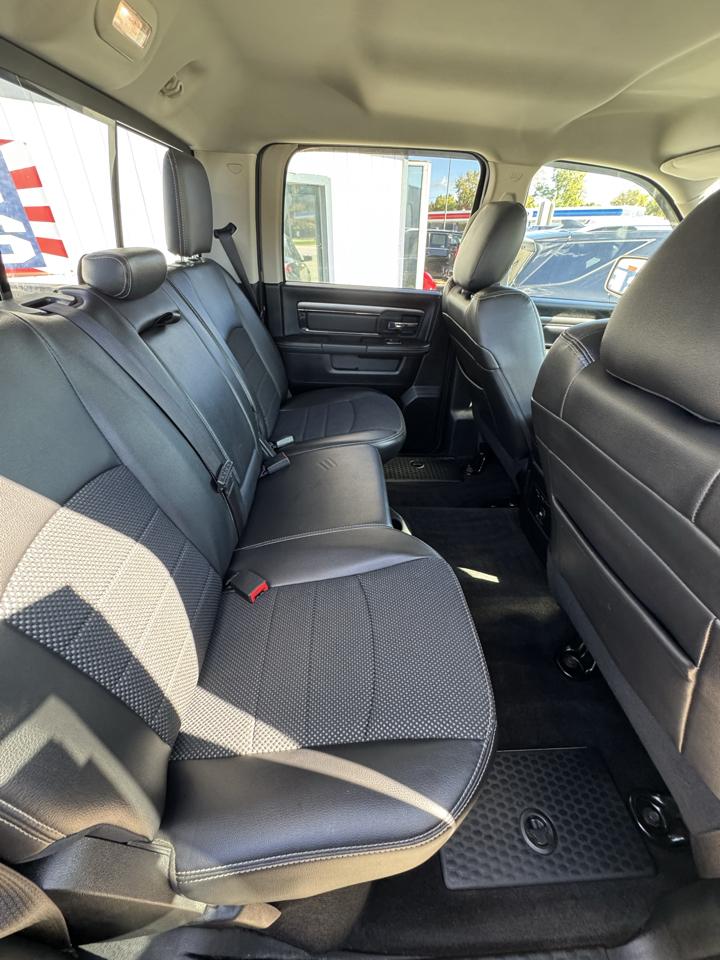 RAM 1500 Sport Crew Cab SWB 4WD 2016