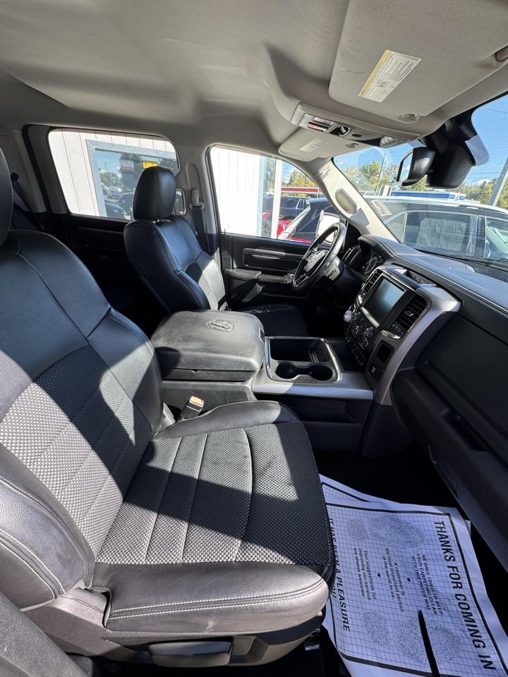 RAM 1500 Sport Crew Cab SWB 4WD 2016