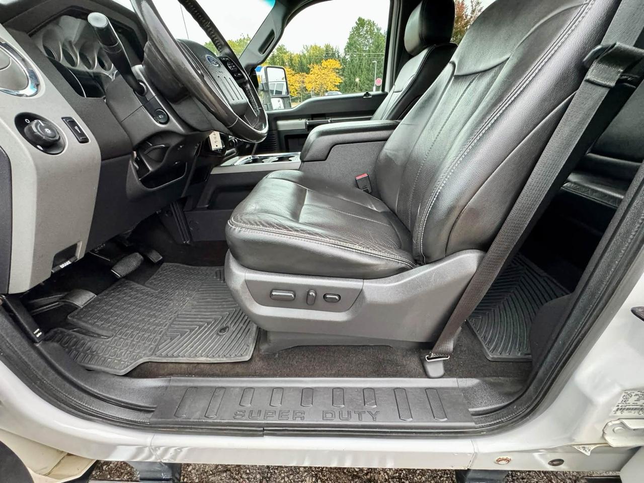 Ford F-250 SD XLT Crew Cab Long Bed 4WD 2016
