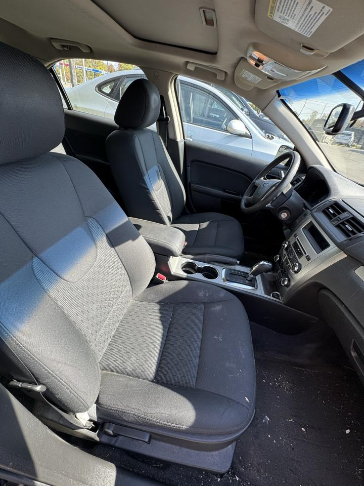 Ford Fusion I4 SE 2011