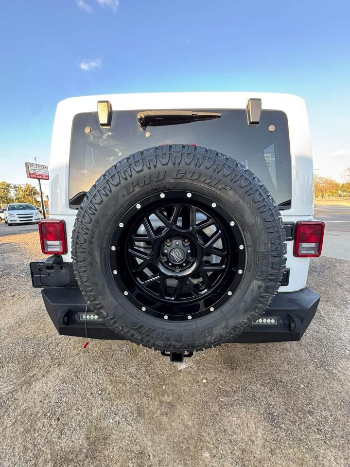 Jeep Wrangler Unlimited Sahara 4WD 2017