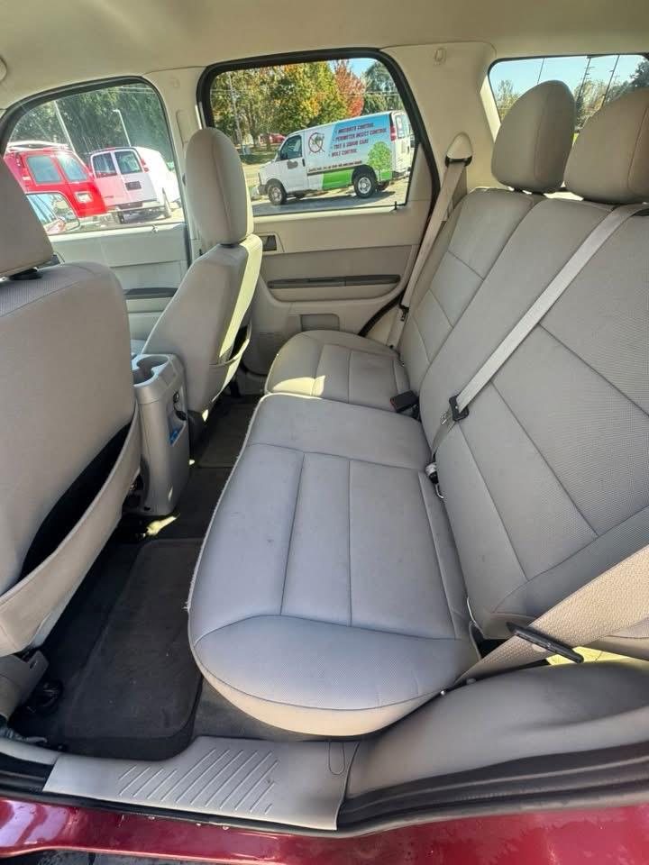 Ford Escape XLT FWD 2011