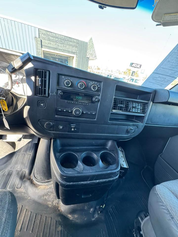 Chevrolet Express 2500 Cargo 2011