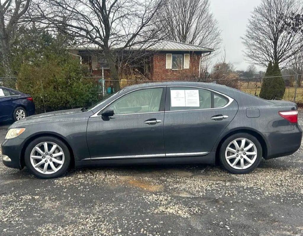 2007 Lexus LS 460 Luxury Sedan