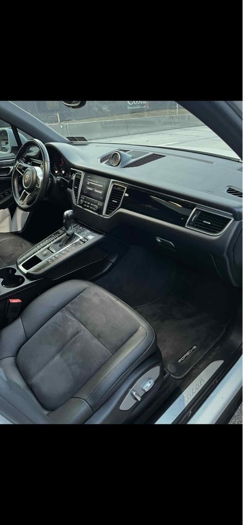 Porsche Macan GTS 2017