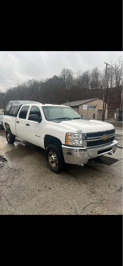Chevrolet Silverado 2500HD Work Truck Crew Cab 4WD 2013