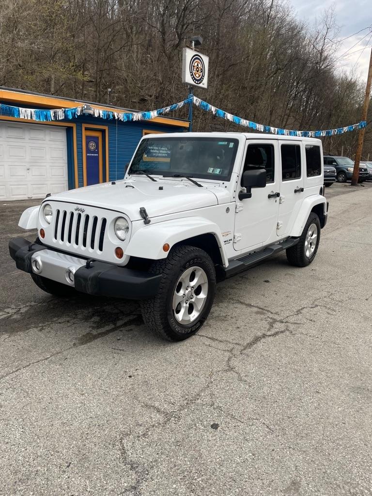 Jeep Wrangler Unlimited Sahara 4WD 2013