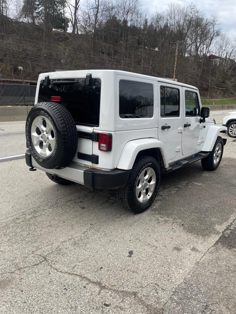Jeep Wrangler Unlimited Sahara 4WD 2013