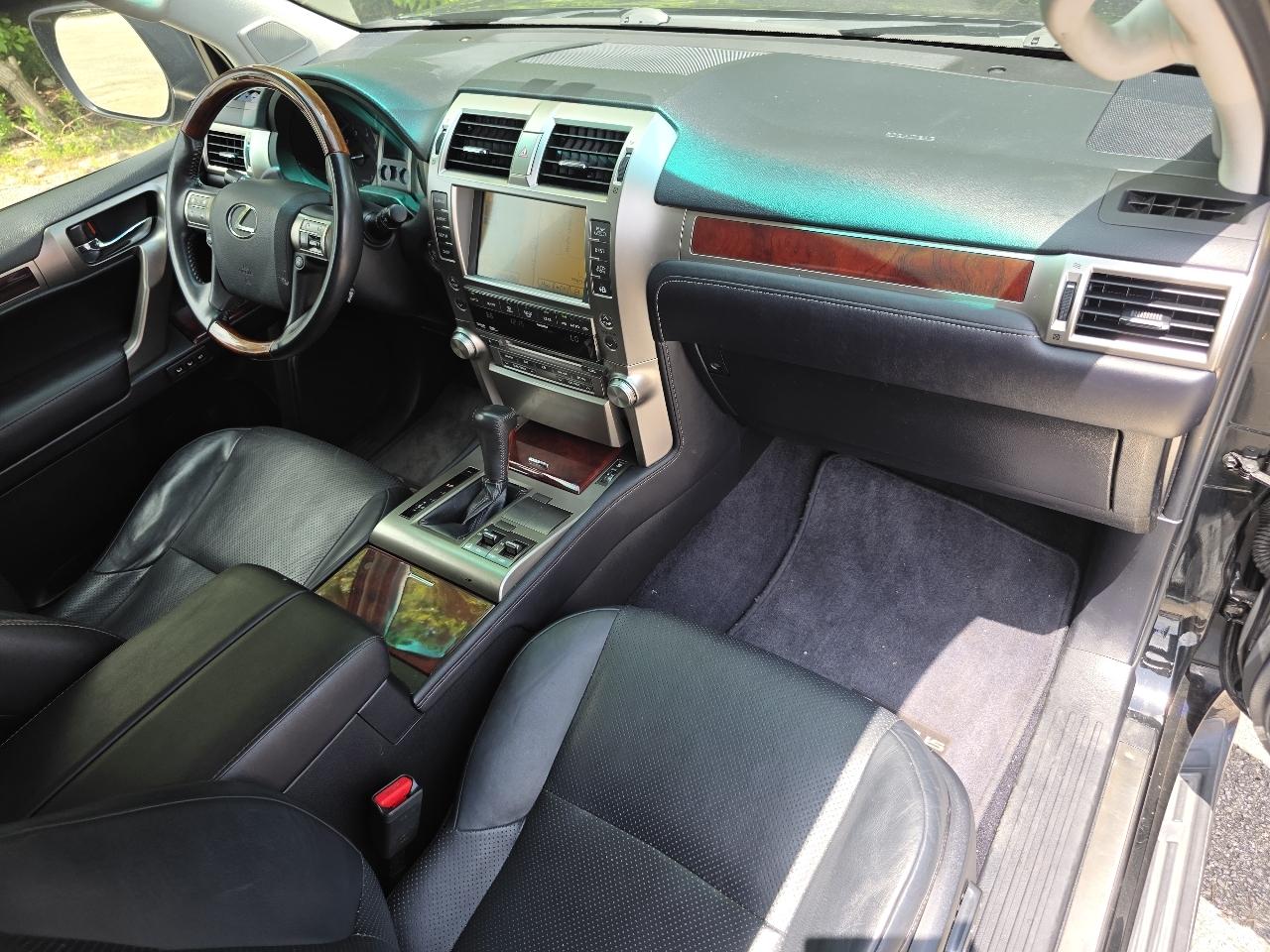Lexus GX 460 Sport Utility 2011