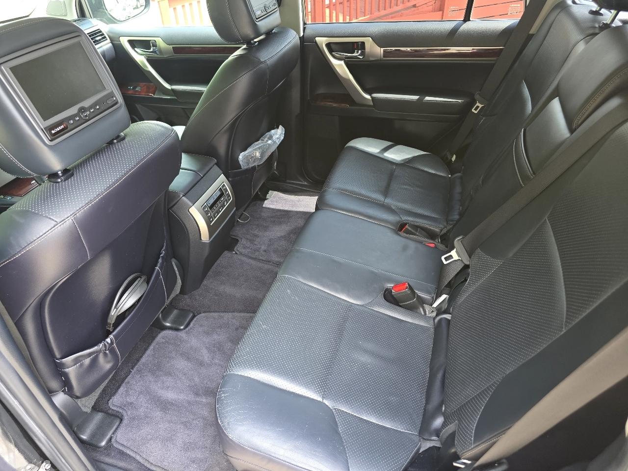 Lexus GX 460 Sport Utility 2011
