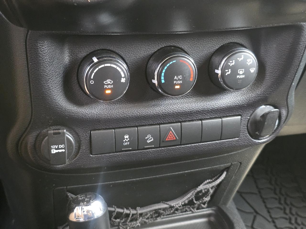 Jeep Wrangler Unlimited Sport 4WD 2015