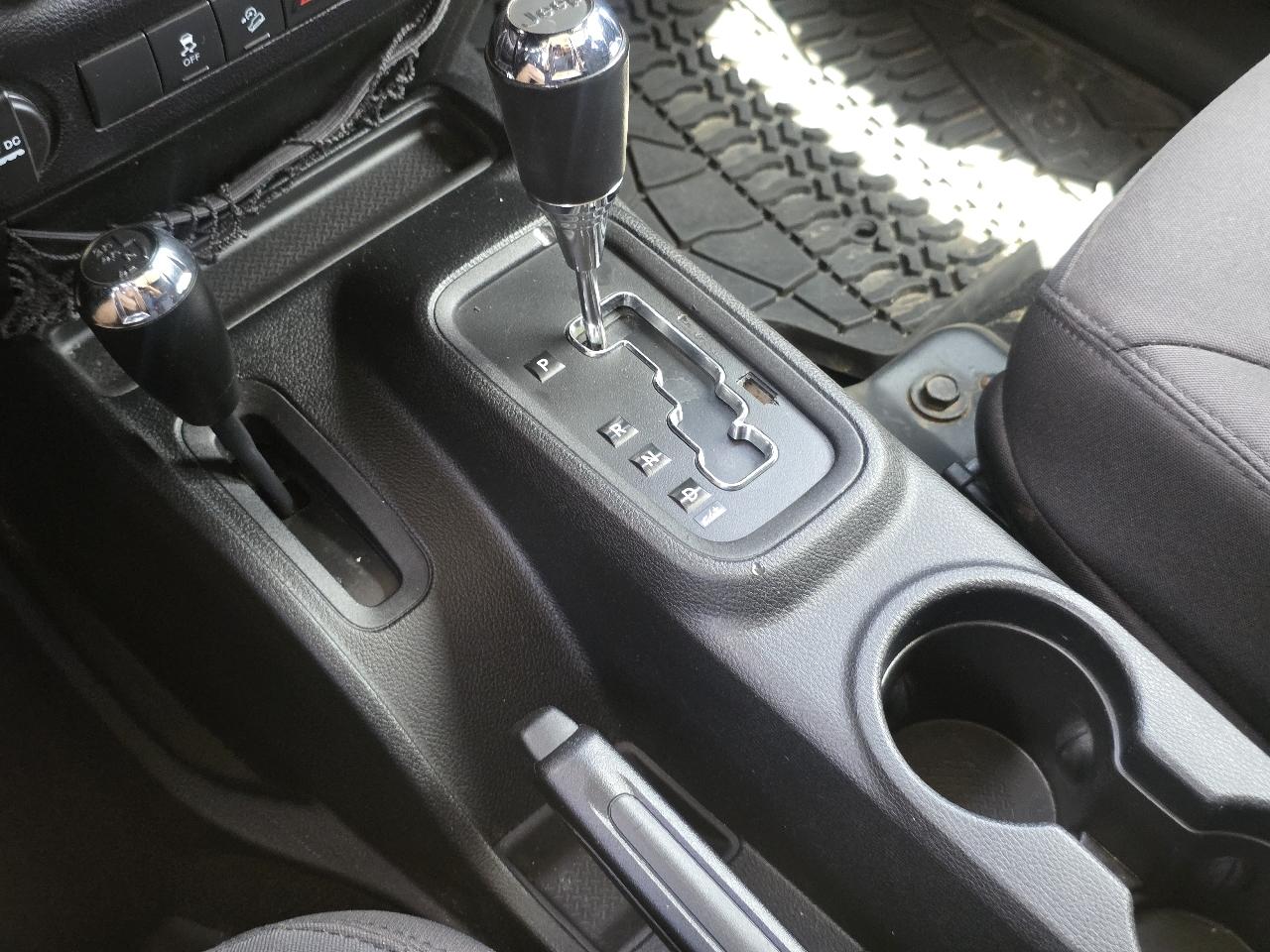 Jeep Wrangler Unlimited Sport 4WD 2015