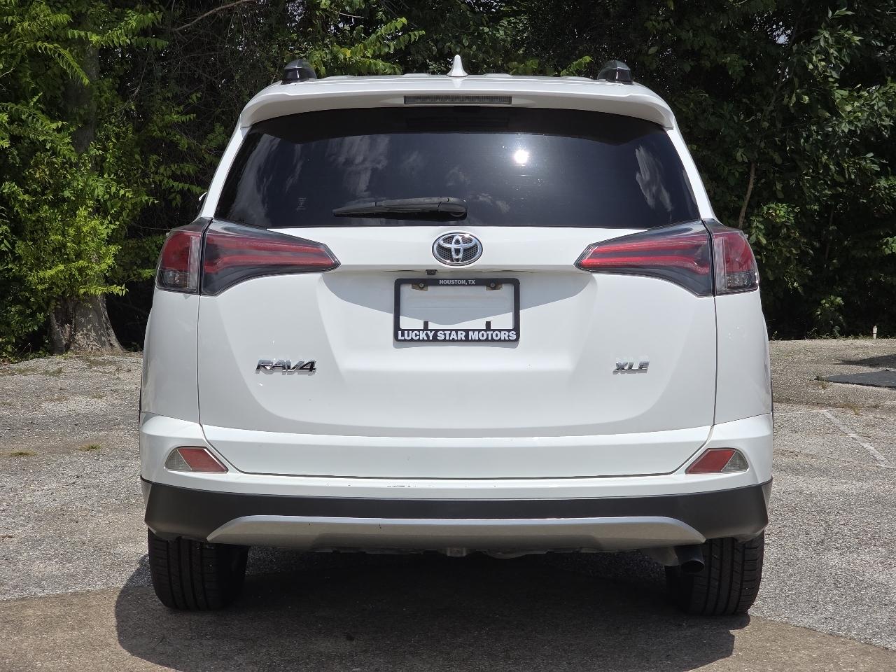 Toyota RAV4 XLE FWD 2018