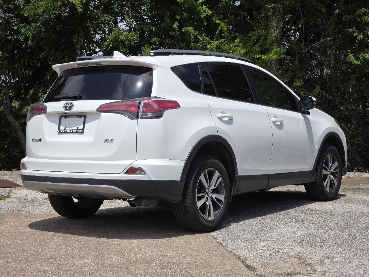 Toyota RAV4 XLE FWD 2018