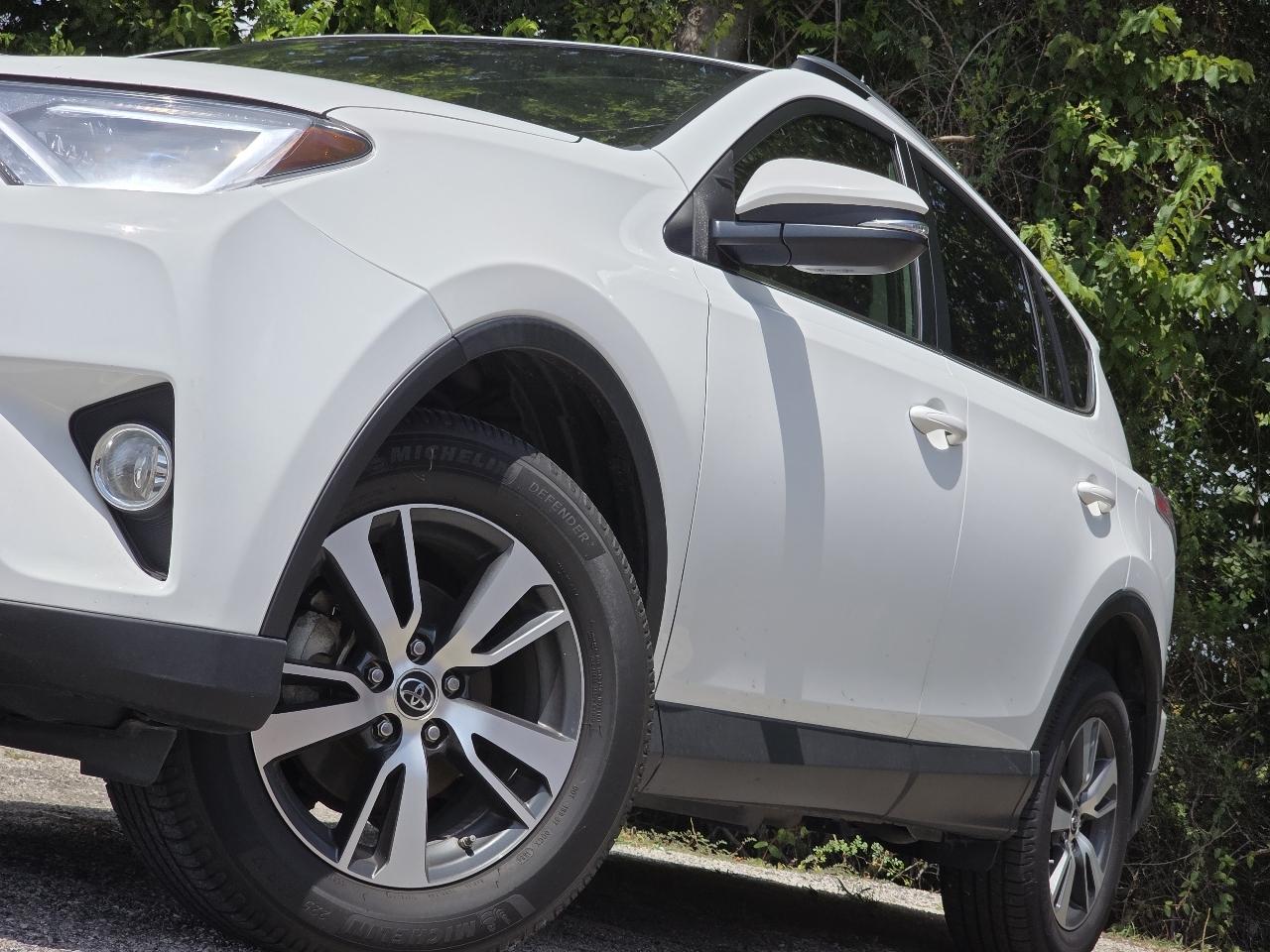 Toyota RAV4 XLE FWD 2018