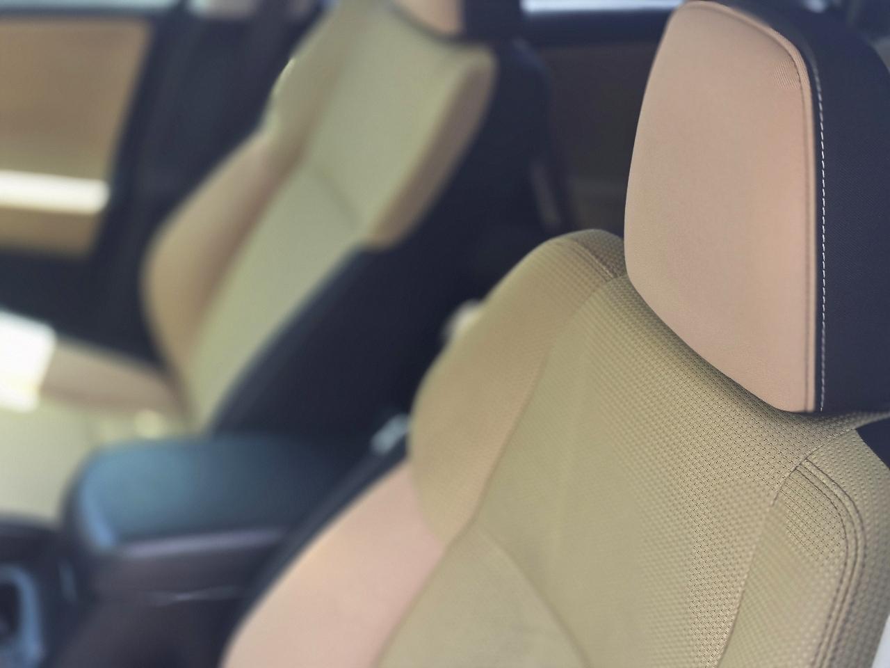 Toyota RAV4 XLE FWD 2018