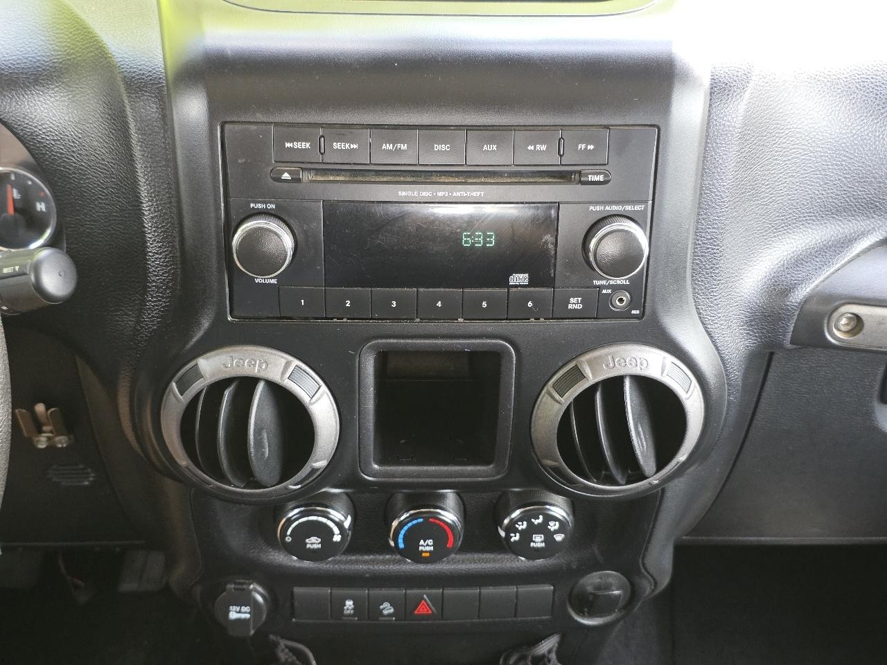 Jeep Wrangler Unlimited Sport 4WD 2013