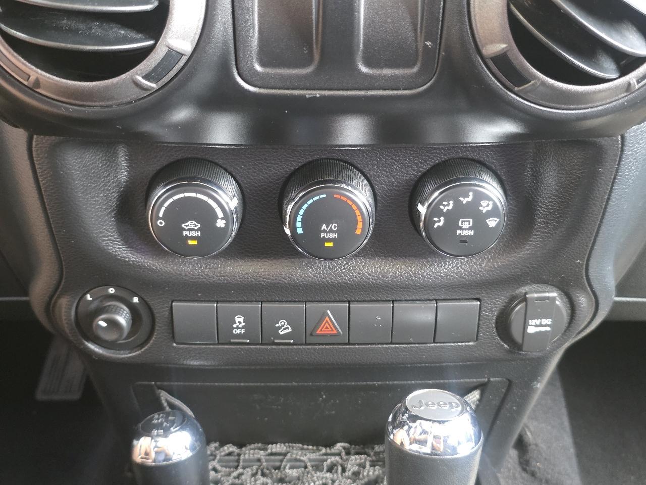 Jeep Wrangler Sport 4WD 2011