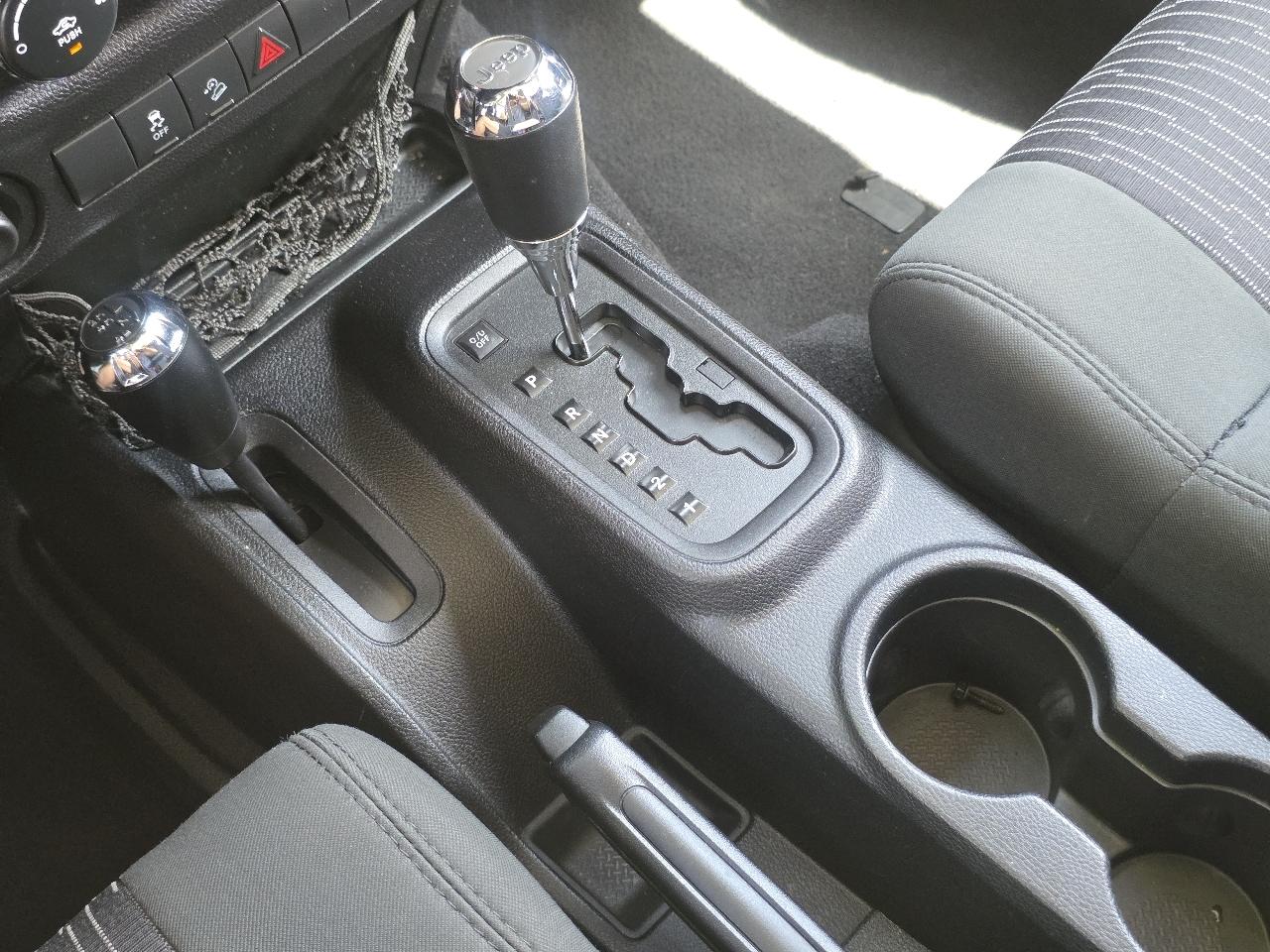 Jeep Wrangler Sport 4WD 2011
